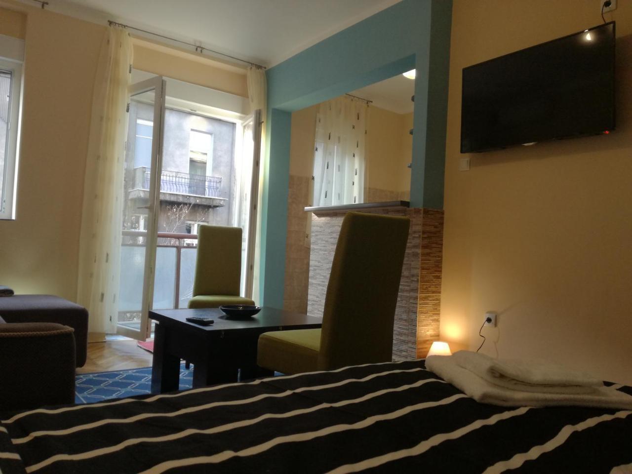 Ferienwohnung By The Park Free Parking Belgrad Exterior foto