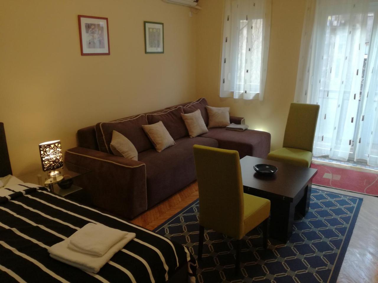Ferienwohnung By The Park Free Parking Belgrad Exterior foto